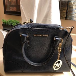 michael Kors purse AUTHENTIC 75.00